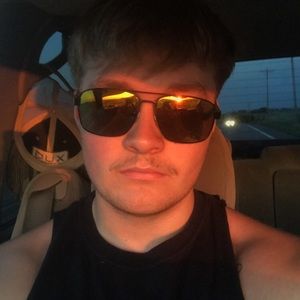 Meet your Posher, Hunter